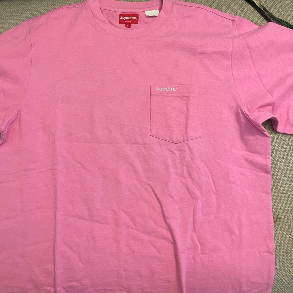 Supreme pocket T